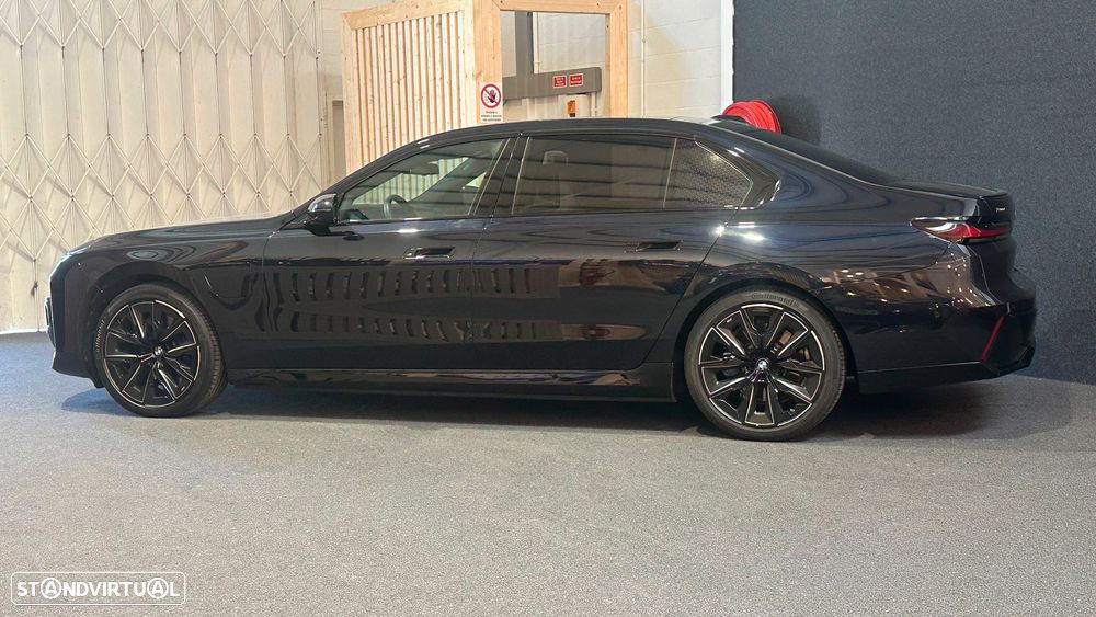 BMW 750 750e xDrive Pack Desportivo M Pro - 3