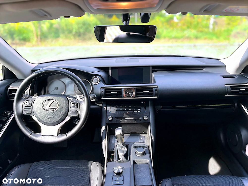 Lexus IS 200t / 300 Elegance - 8