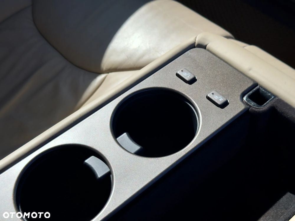 Lexus LS High Class - 23