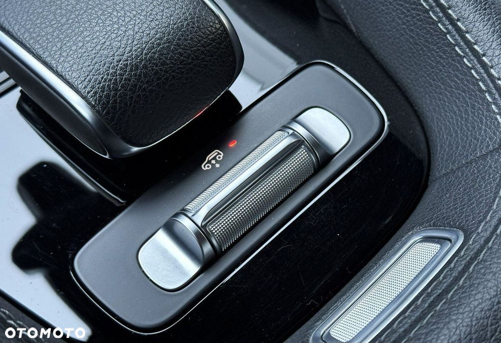 Mercedes-Benz GLE - 24