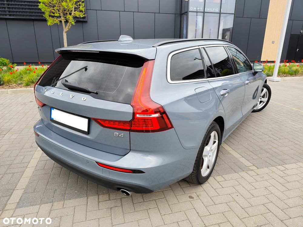 Volvo V60 B4 D Momentum Pro - 11