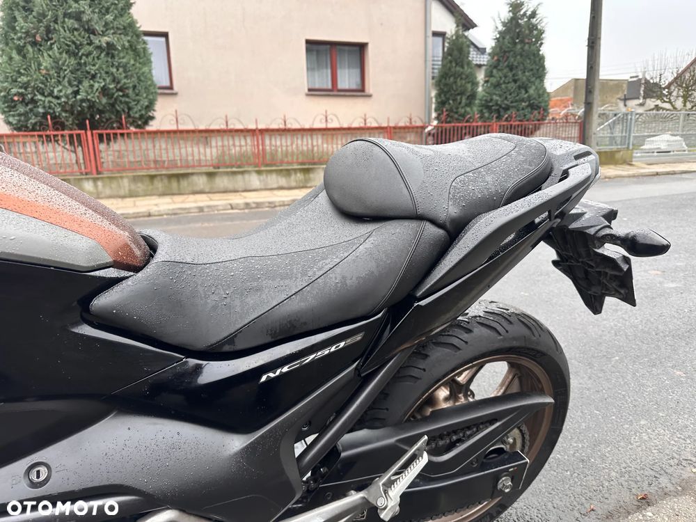 Honda NC - 12