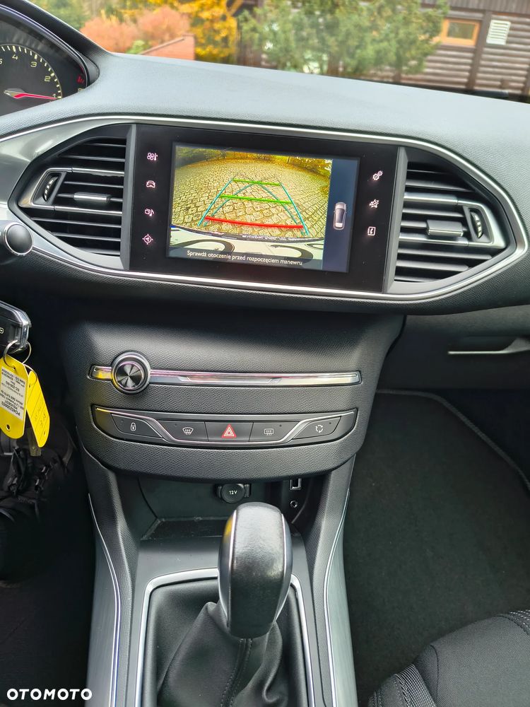 Peugeot 308 1.2 PureTech Allure S&S - 11