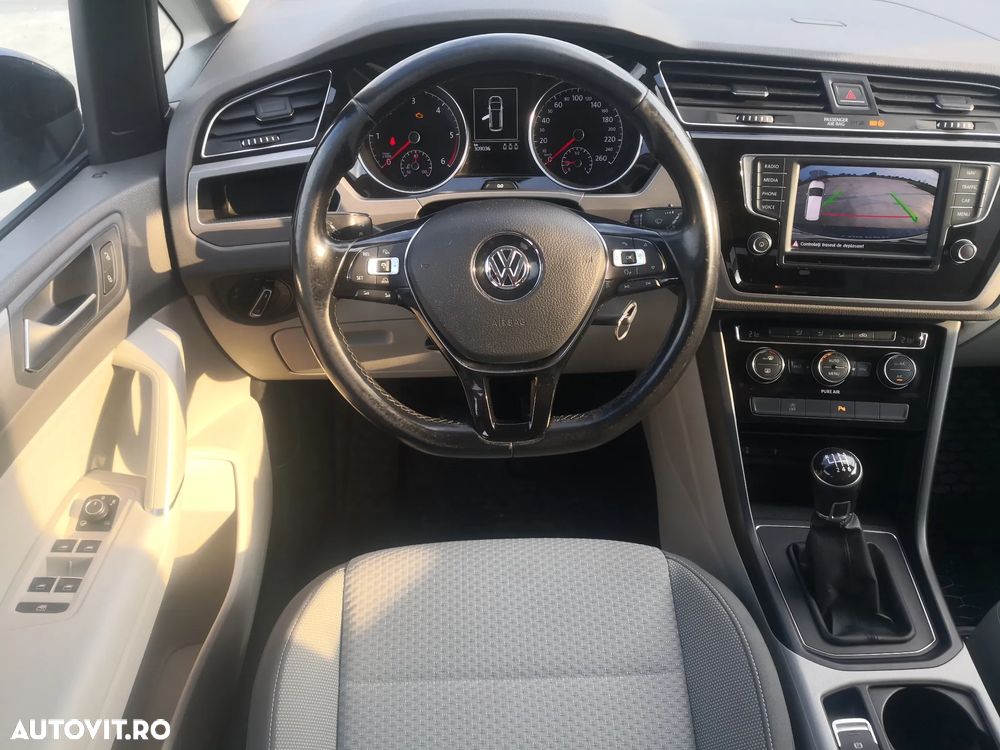 Volkswagen Touran 1.6 TDI Highline - 6