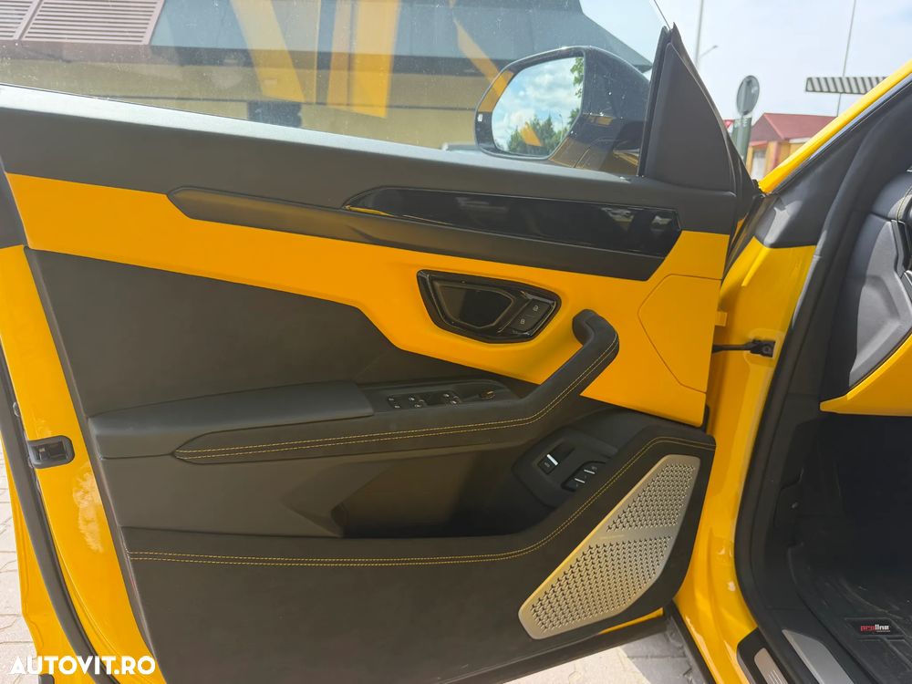 Lamborghini URUS - 13
