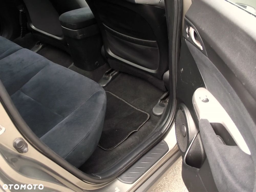 Honda Civic 1.8 Executive - 23