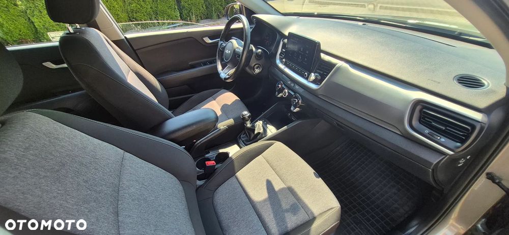 Kia Stonic 1.2 L - 13
