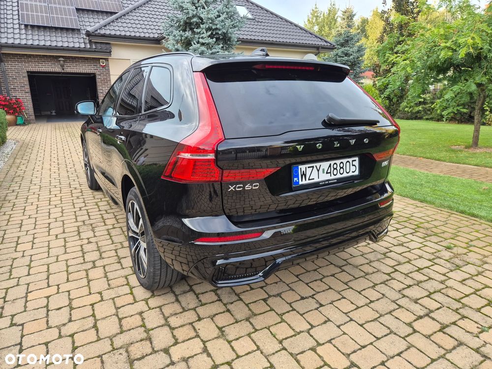 Volvo XC 60 B5 B AWD Ultra Black - 23