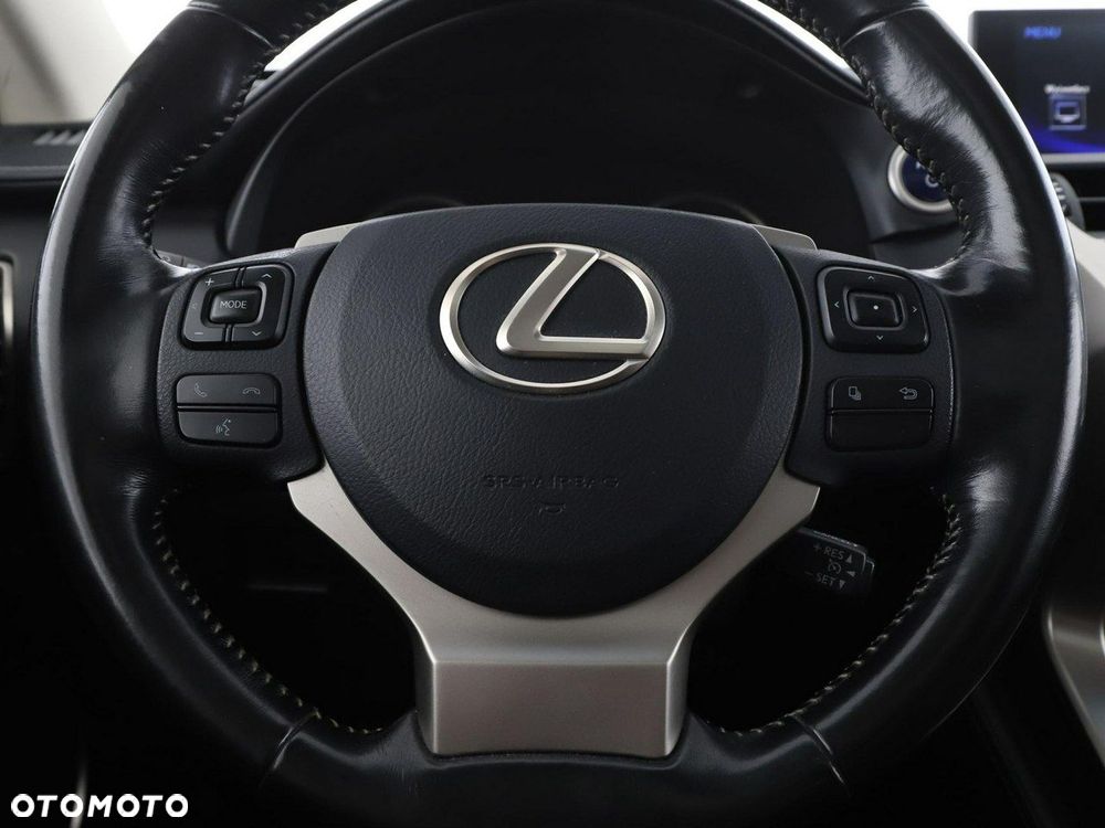 Lexus NX 300h E-FOUR Luxury Line - 21