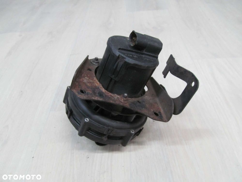 BMW E36 E39 1.8 POMPA POWIETRZA WTORNEGO 1437231 - 1