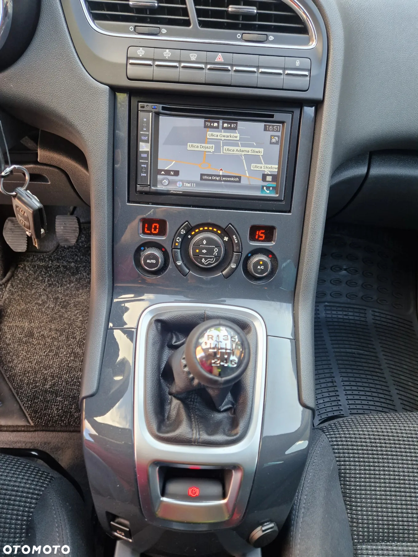 Peugeot 5008 2.0 HDi Allure - 26