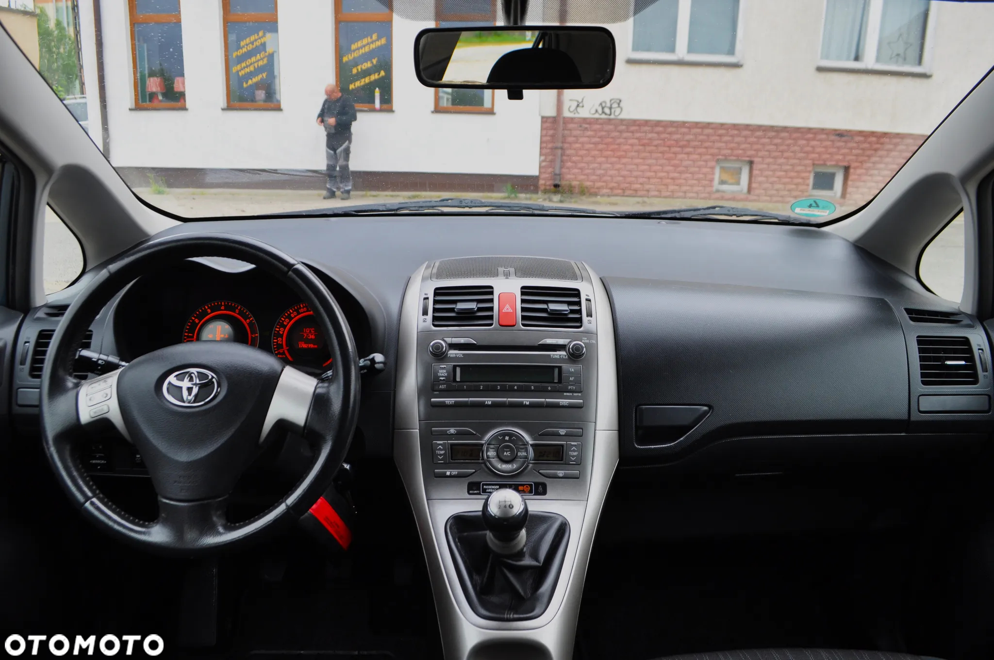 Toyota Auris 1.4 VVT-i Terra - 12