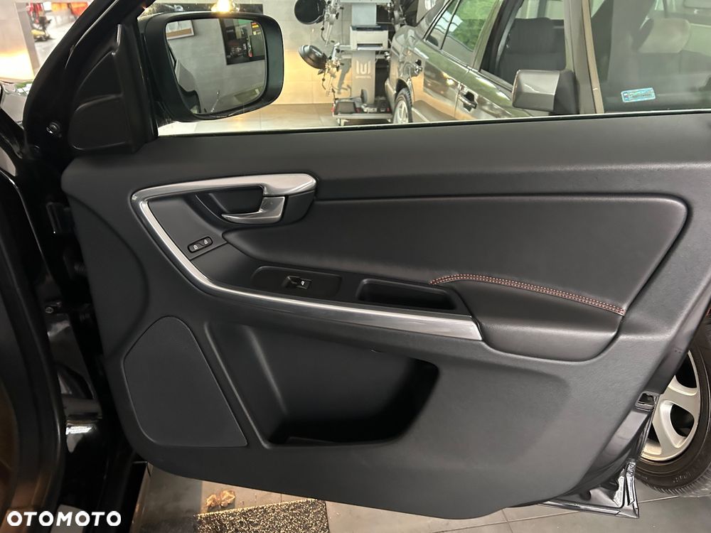 Volvo XC 60 D3 Drive-E R-Design Kinetic - 30