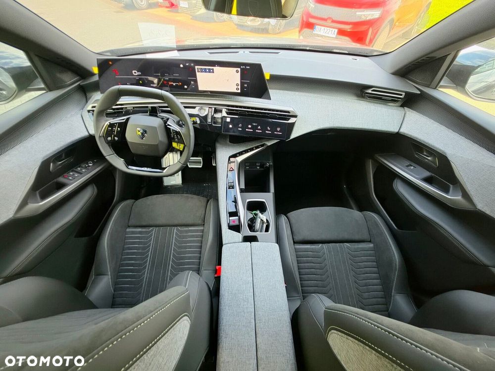 Peugeot 5008 - 10