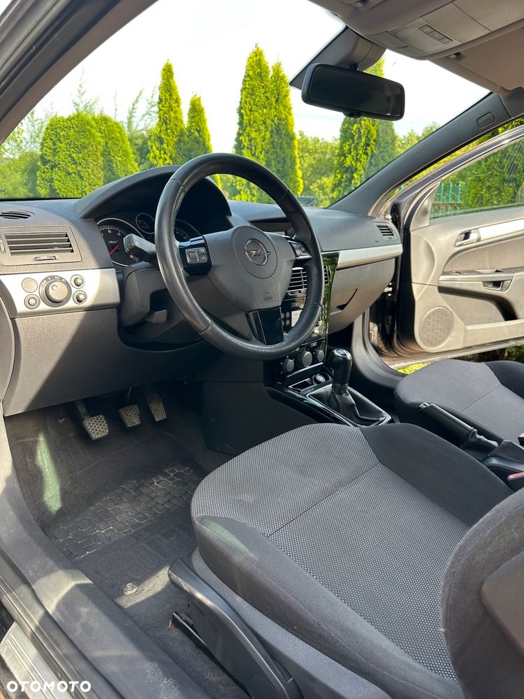 Opel Astra 1.6 Edition 111 Jahre - 2