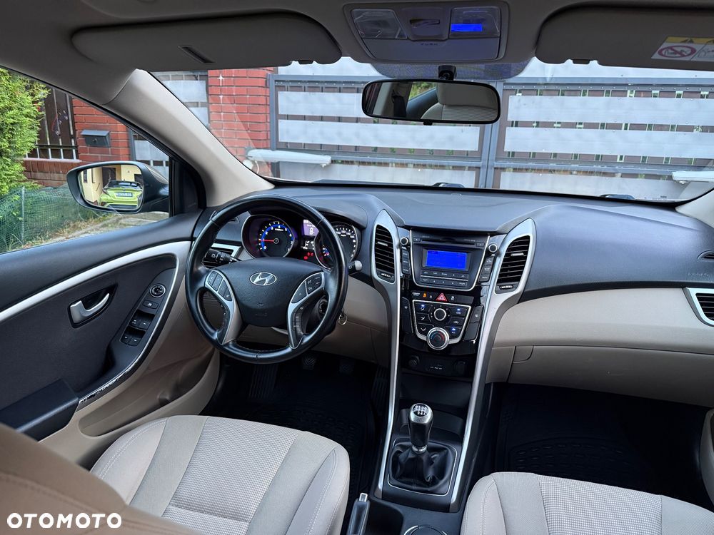 Hyundai i30 1.6 Comfort - 9