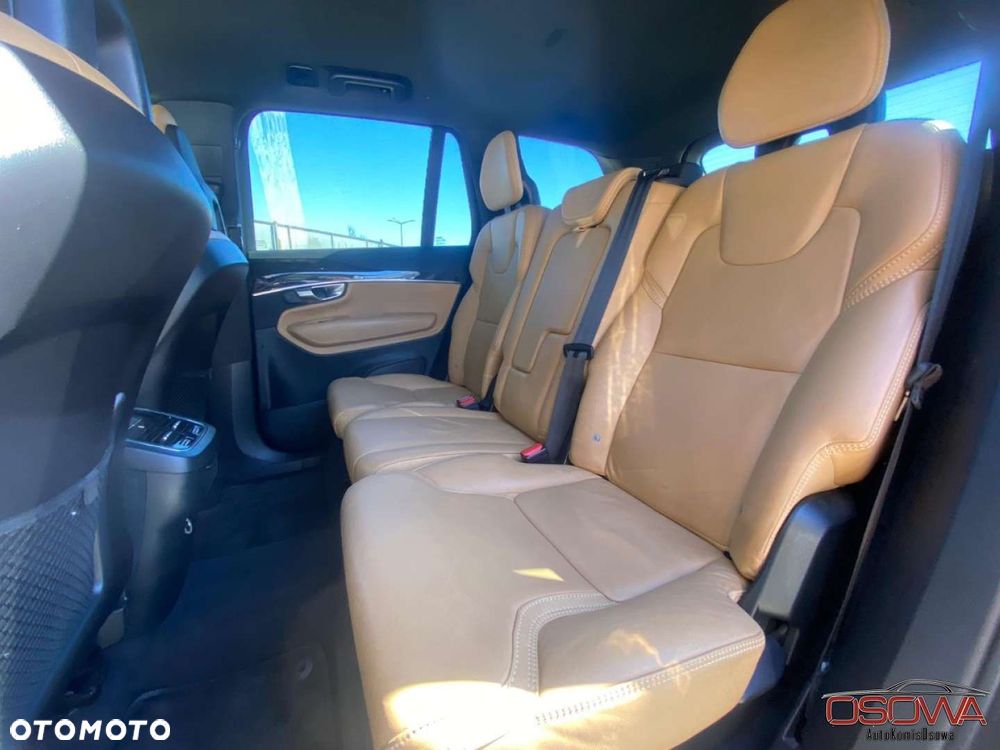 Volvo XC 90 - 32