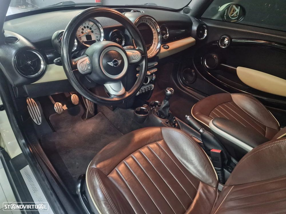 MINI Cabrio Cooper S - 17
