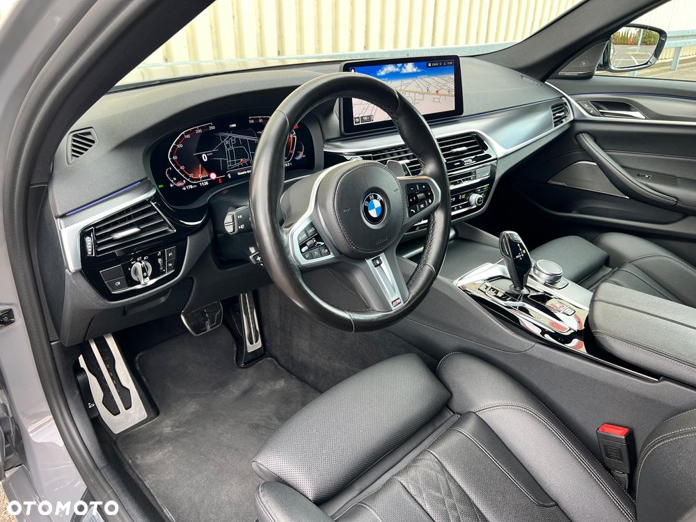 BMW Seria 5 530i xDrive M Sport sport - 12