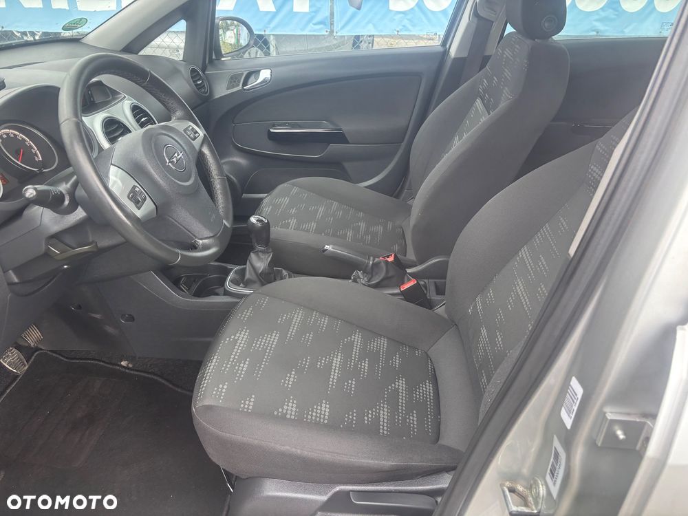 Opel Corsa 1.2 16V Essentia - 13