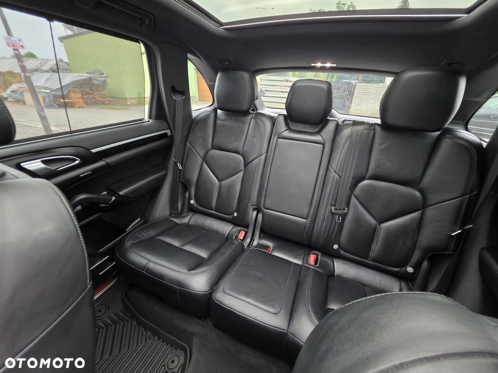 Porsche Cayenne Standard - 38