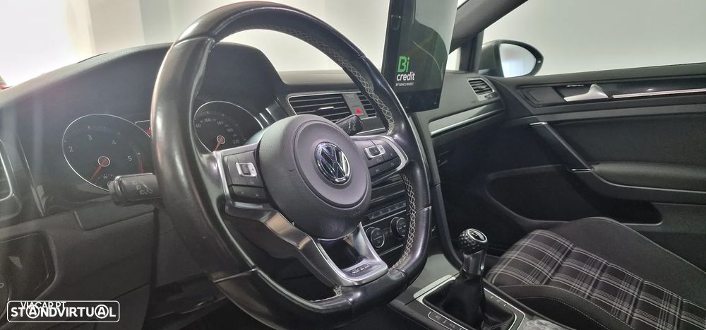 VW Golf 2.0 TDI GTD - 19