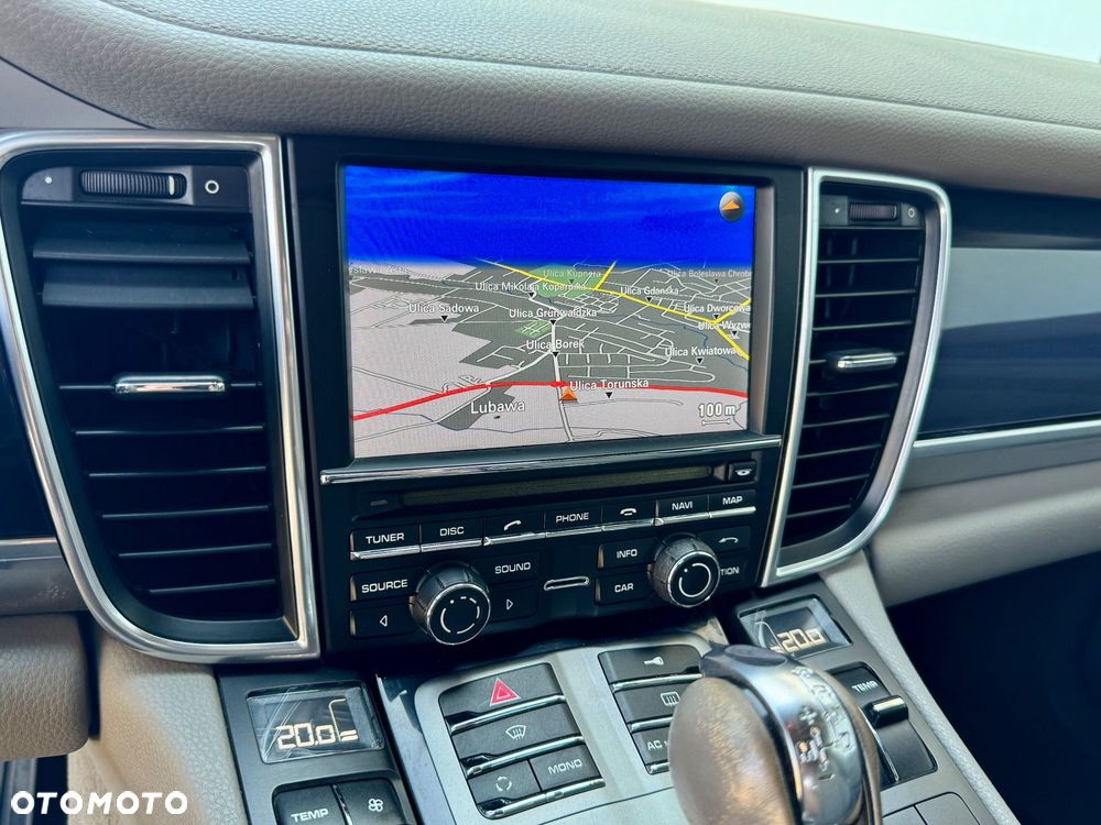 Porsche Panamera 4S PDK - 31