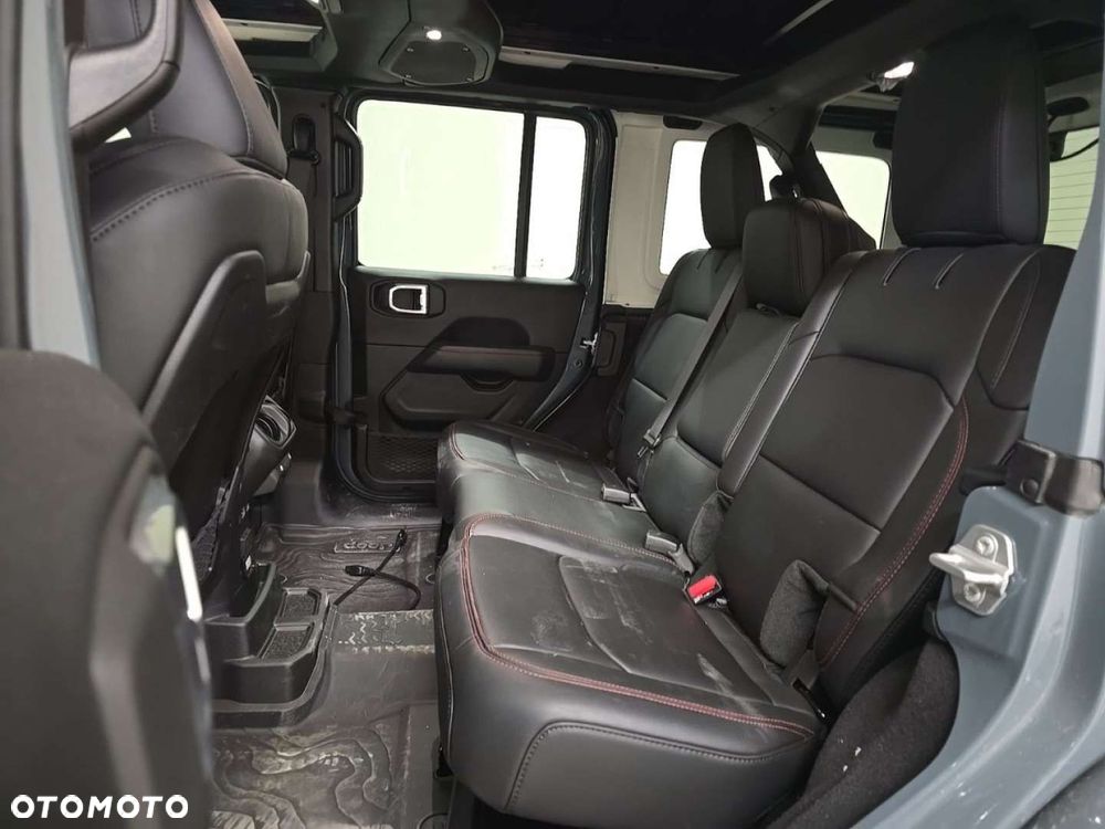 Jeep Wrangler - 17