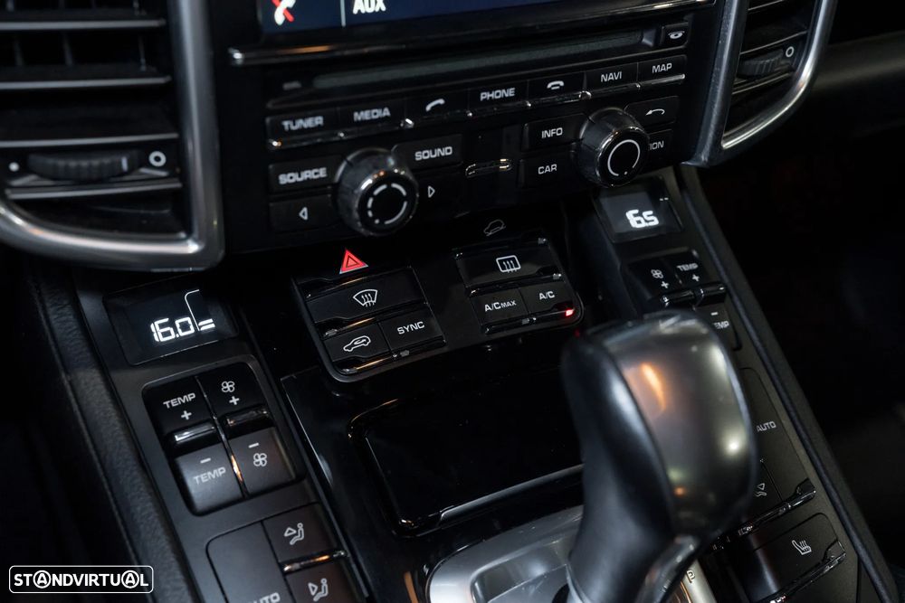 Porsche Cayenne S E-Hybrid - 16