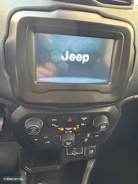 Jeep Renegade 1.0 T Limited - 11