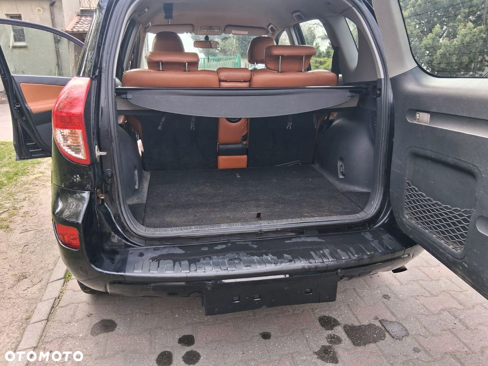 Toyota RAV4 2.2 D-4D 4x4 - 13