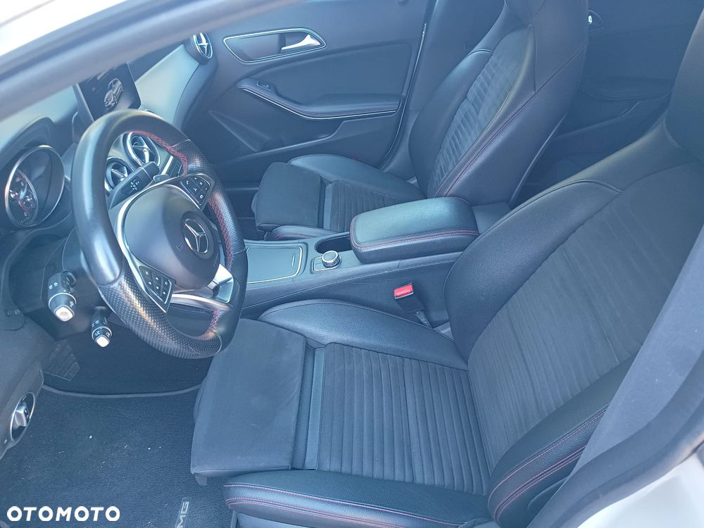 Mercedes-Benz CLA 220 (CDI) d 7G-DCT AMG Line - 2