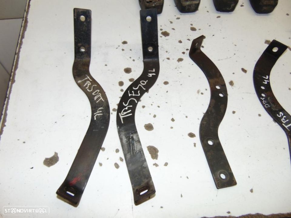 Renault 4L escudetes - 4