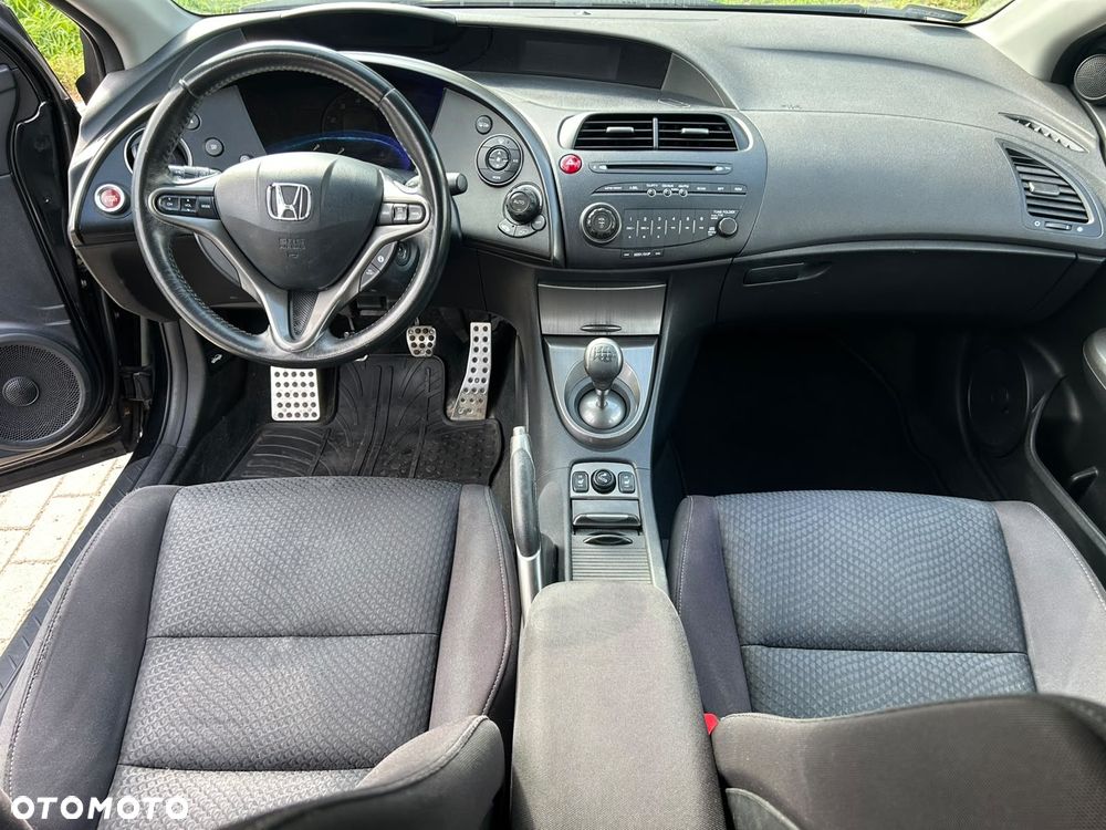 Honda Civic 1.8 Comfort - 9
