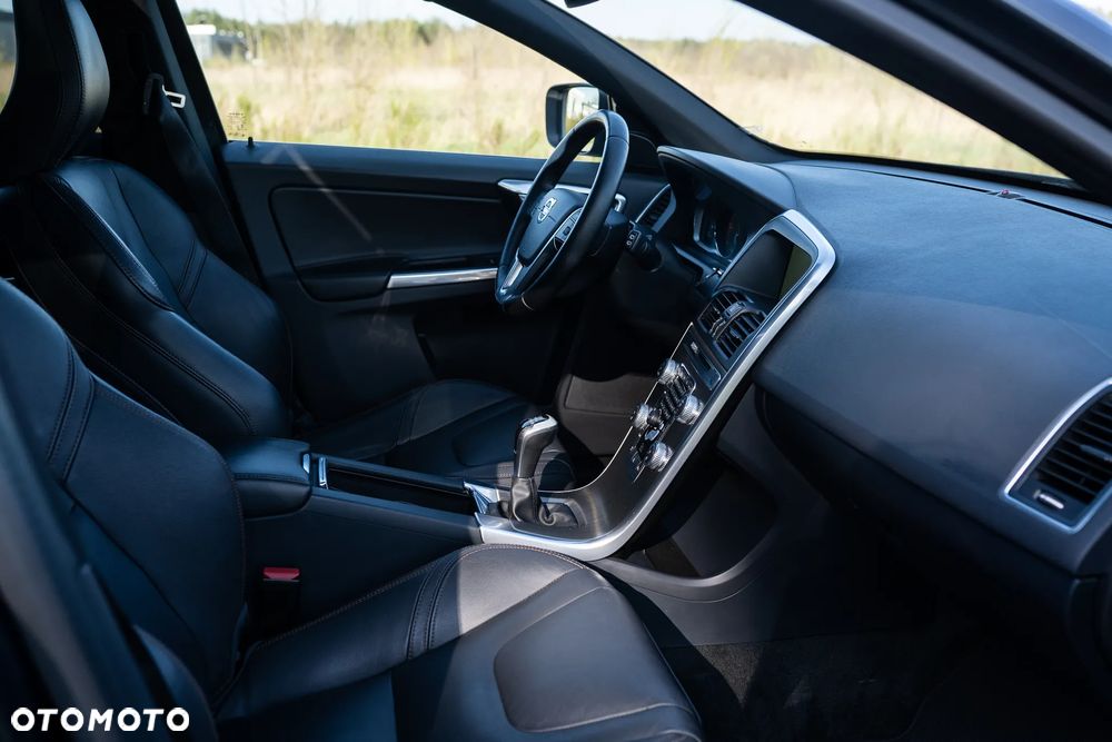 Volvo XC 60 D4 Summum - 28