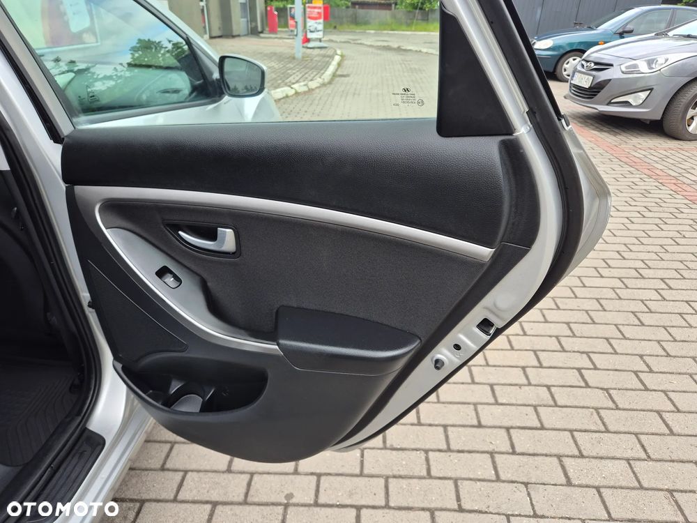 Hyundai i30 blue 1.6 GDI Trend - 10
