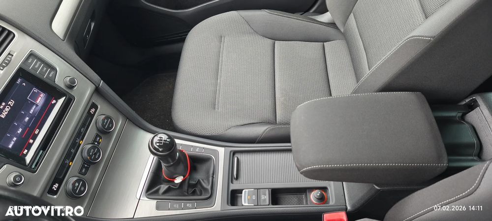 Volkswagen Golf 1.6 BlueTDI Comfortline - 12