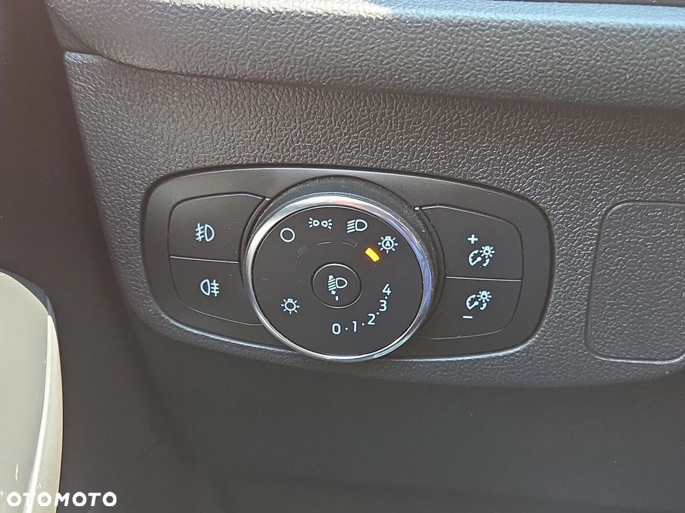 Ford Focus 1.0 EcoBoost Titanium - 37