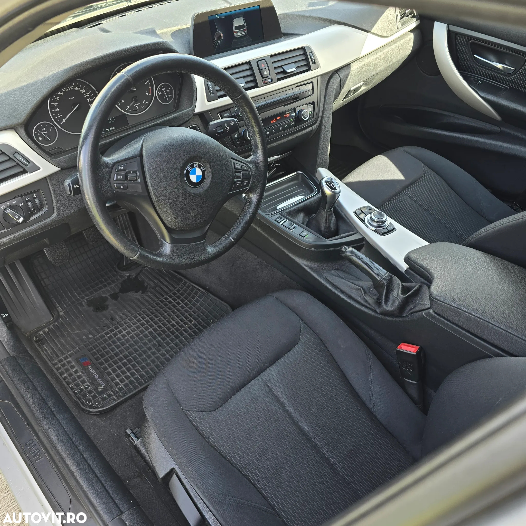 BMW Seria 3 318d xDrive Touring Modern Line - 13