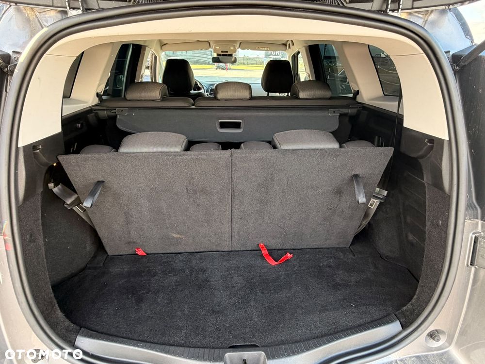 Renault Grand Scenic - 10