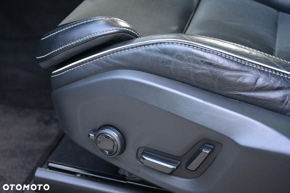 Volvo XC 90 - 21