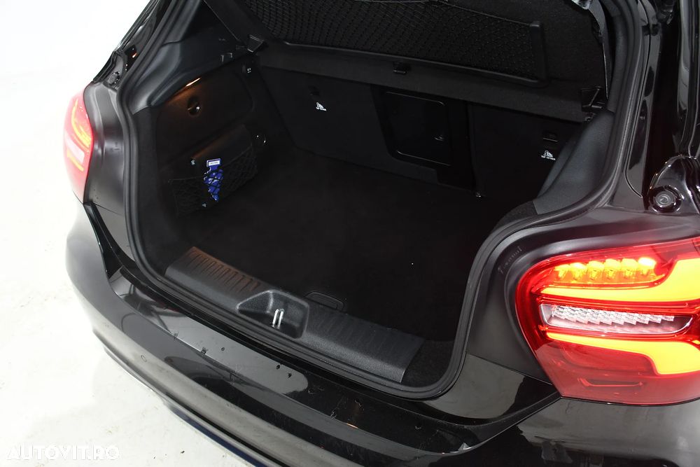 Mercedes-Benz A 220 d 4Matic 7G-DCT AMG Line - 39