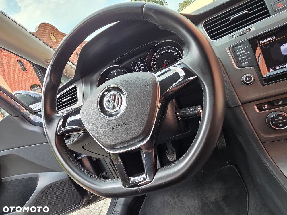 Volkswagen Golf 1.6 TDI BlueMotion Technology Cup - 28