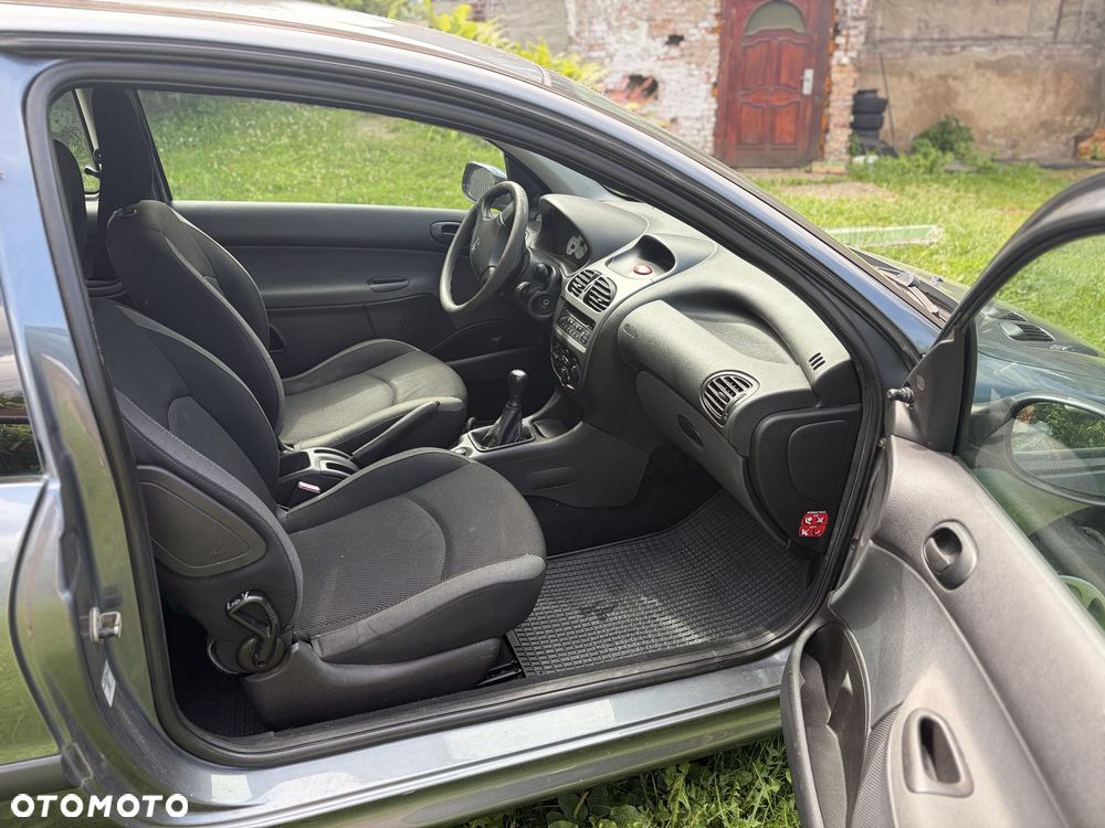 Peugeot 206 - 3