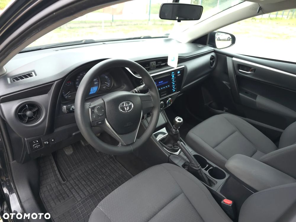 Toyota Corolla 1.6 Active EU6 - 21