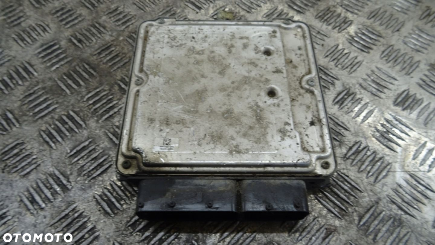 KOMPUTER SILNIKA VW TIGUAN 2.0 TDI 03L906022RN - 2