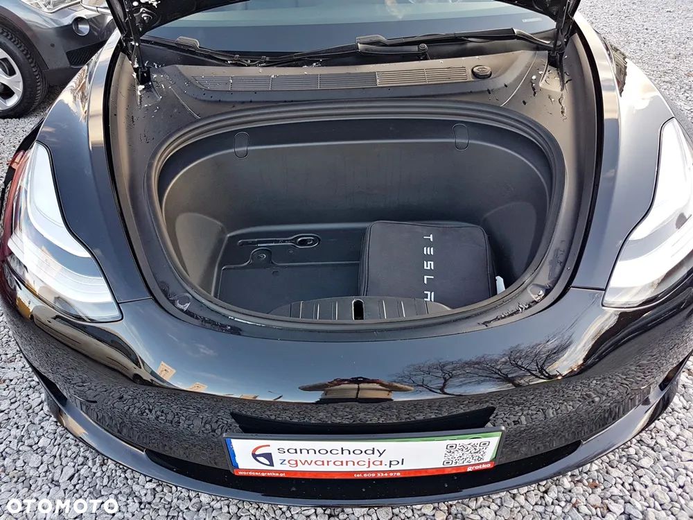 Tesla Model 3 Standard Reichweite Plus Hinterradantrieb - 20