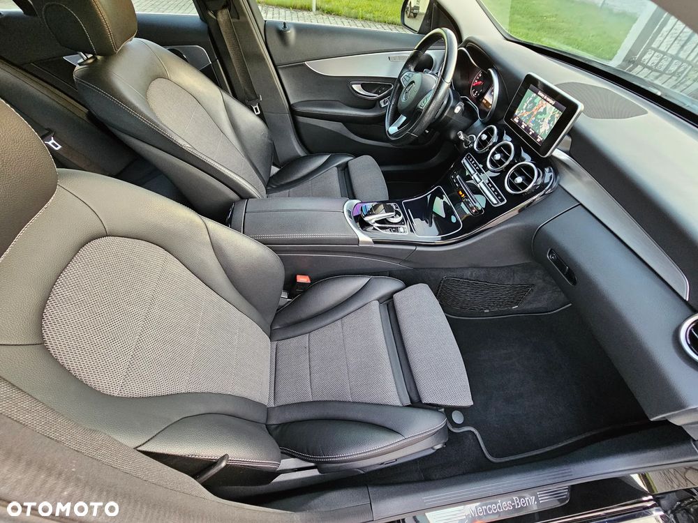 Mercedes-Benz Klasa C 300 7G-TRONIC - 19