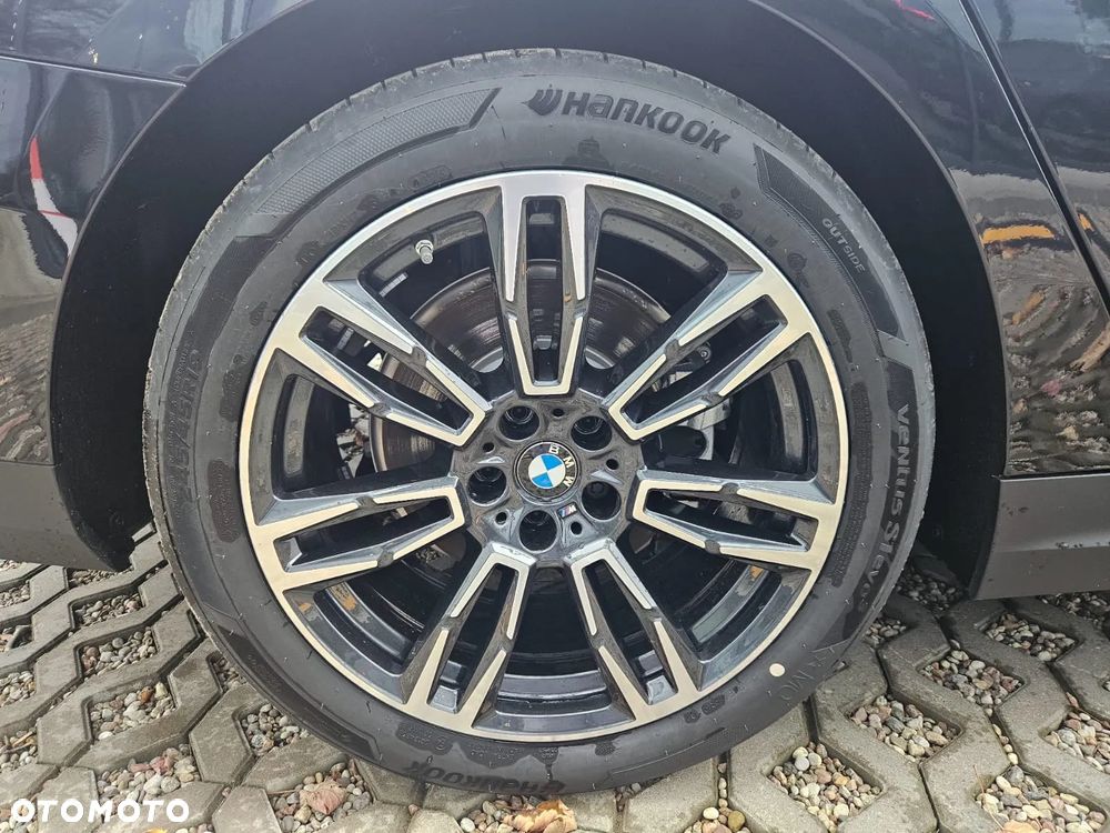 BMW Seria 5 520d xDrive - 26
