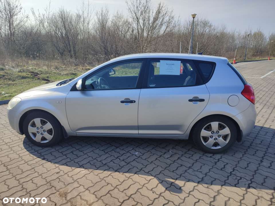 Kia Ceed - 6